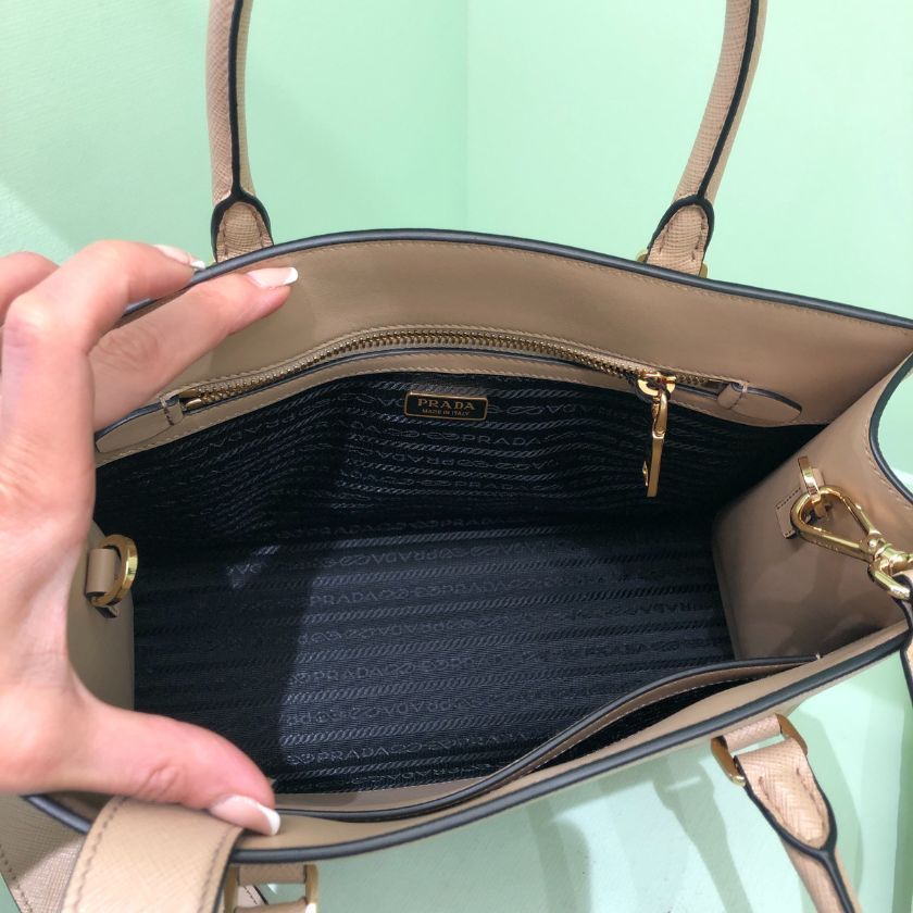 ６万取引突破★UPS速達便利用！【PRADA★プラダ】1BA212 6万取引突破☆UPS速達便利用！【PRADA】1BA337 NZV_ハンドバッグ