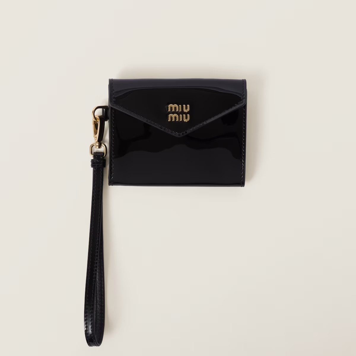 《送料無料》 MIU MIU Patent leather card holder