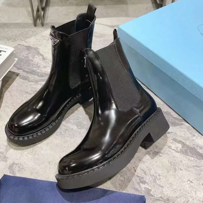★Prada★カーフレザーチェルシーブーツ