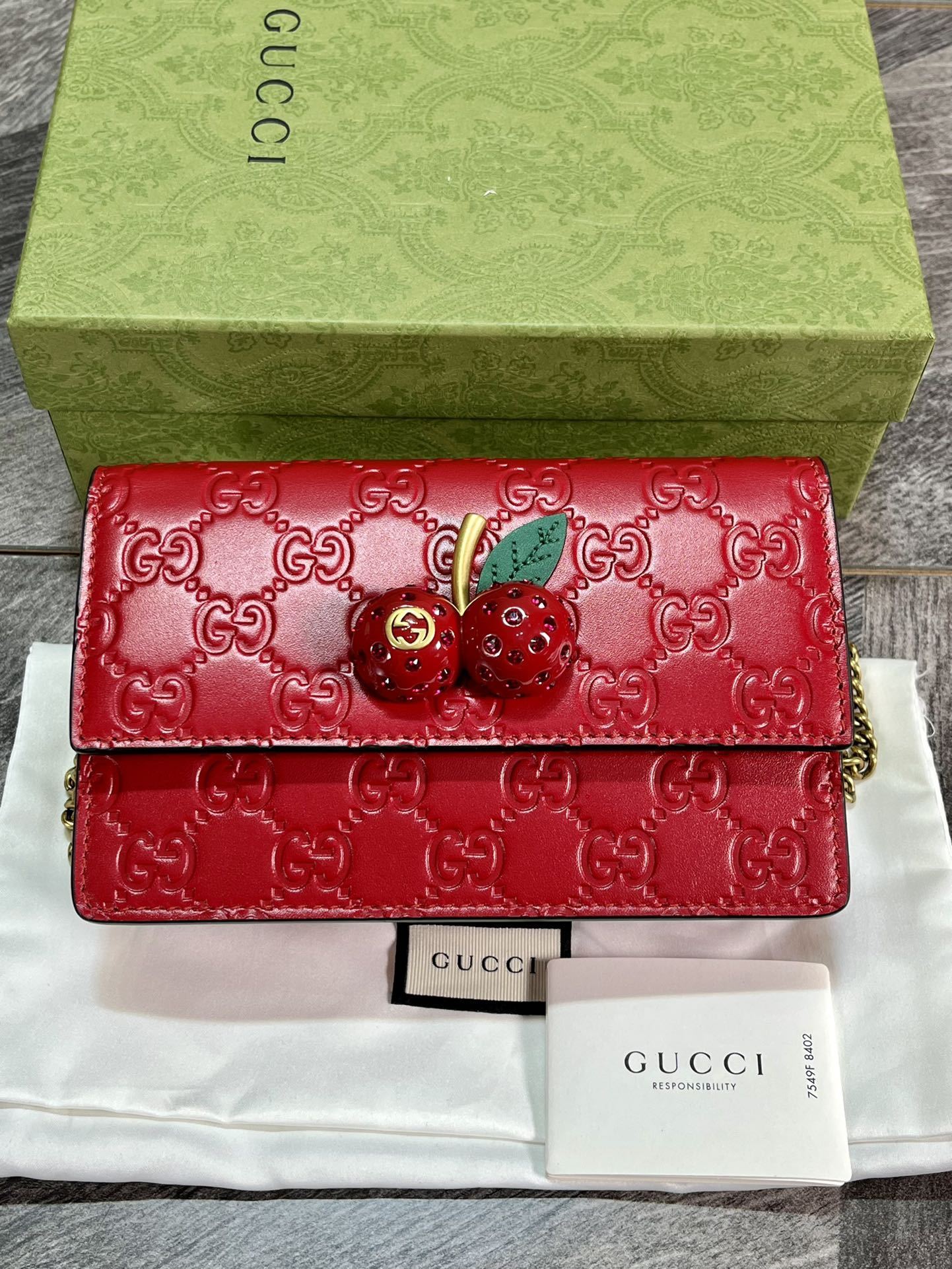 ★送料込★GUCCI チェリー付き シグネチャーレザー ミニバッグ