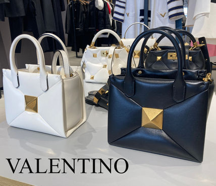 VALENTINO ワンスタッズ ナッパレザー ミニ ハンドバッグ VALENTINO】ワンスタッズ ナッパレザー ミニ ハンドバッグ