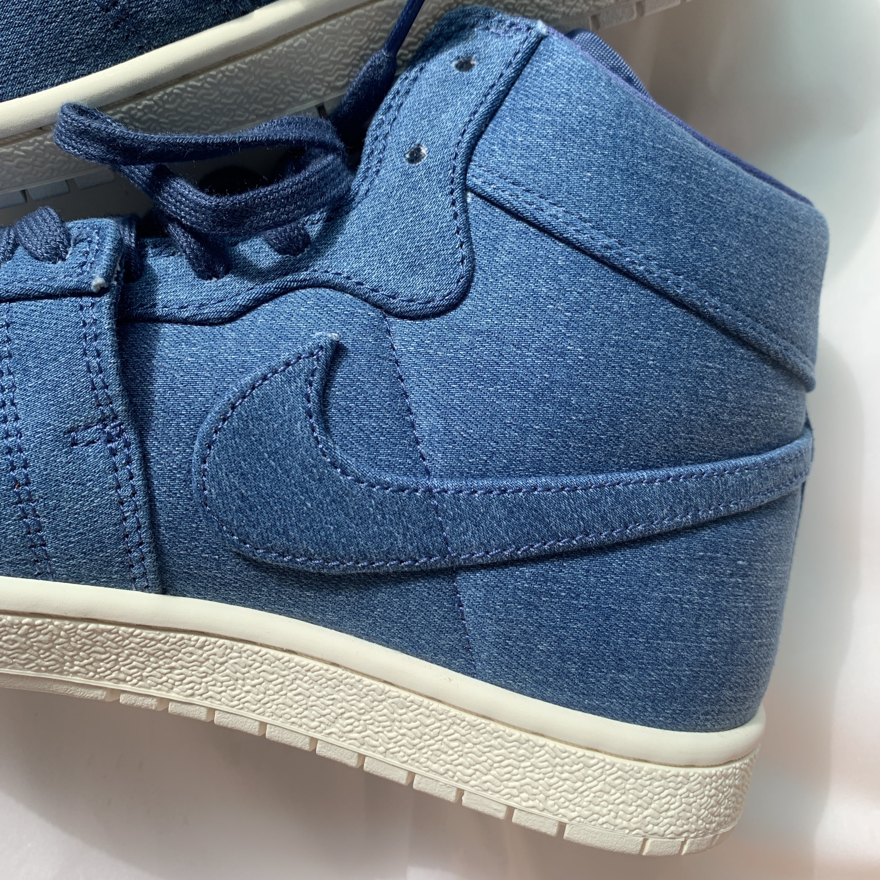 ★NIKE★ ユニセックスOK ウィメンズ ジョーダン \"デニム\"