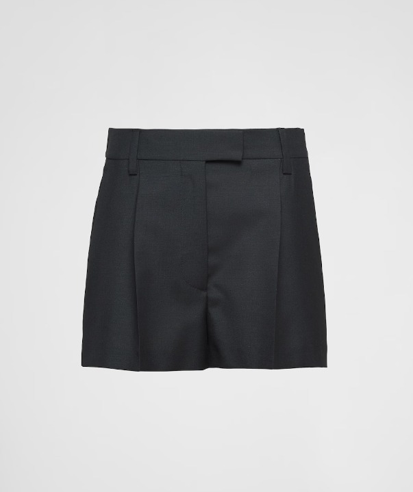 《送料無料》 PRADA Light mohair shorts