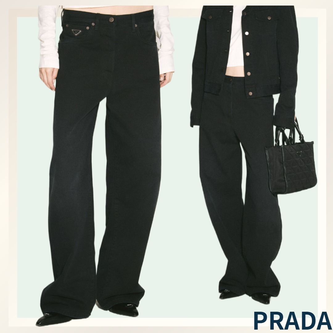 シンプルな【PRADA】ロゴ プレート ジーンズ ブラック コットン