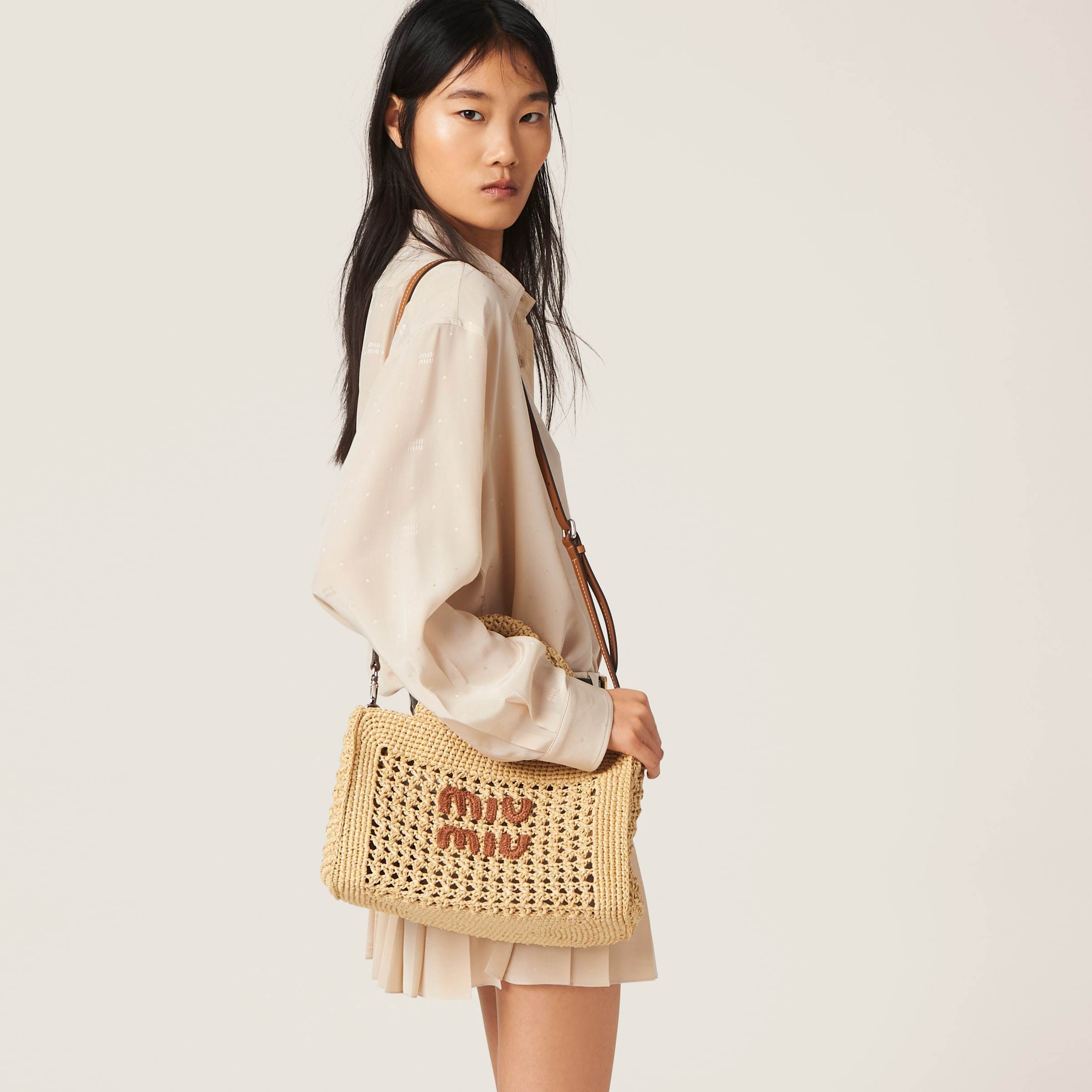 《送料無料》 MIU MIU Crochet handbag