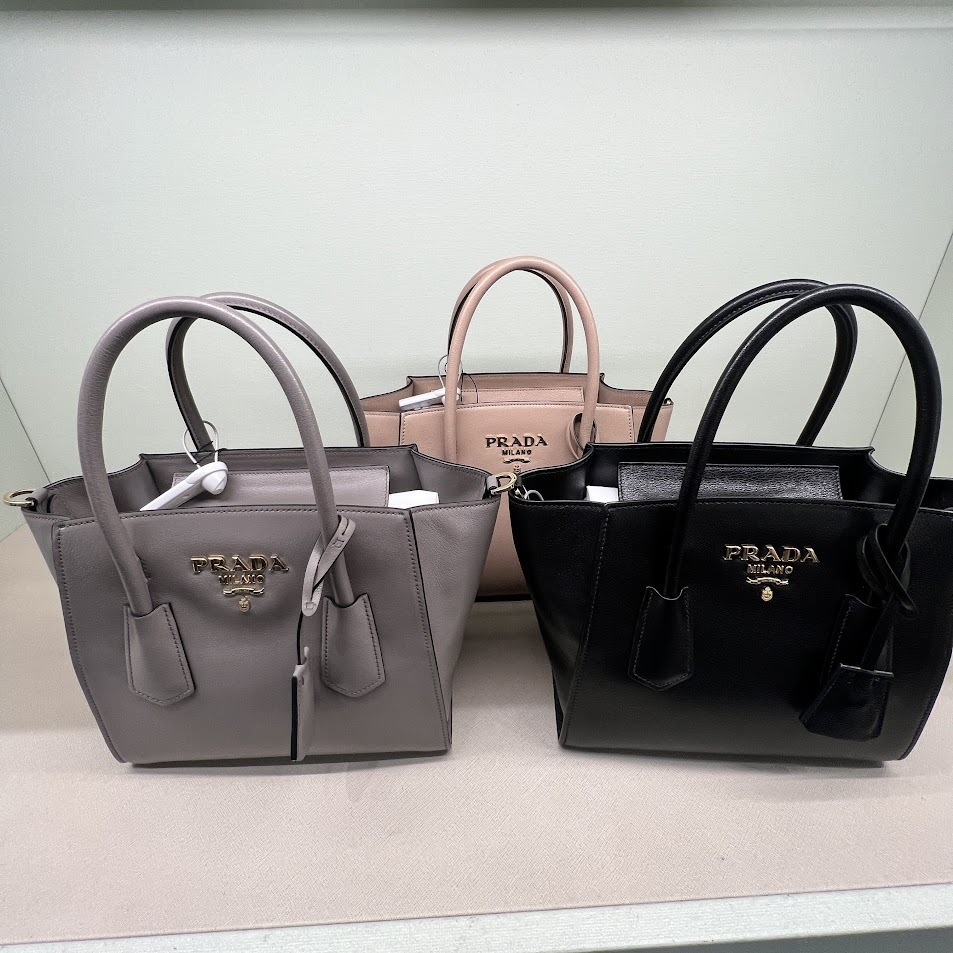 ♪直営アウトレット♪PRADA レザーTOTE バッグ 1BG369