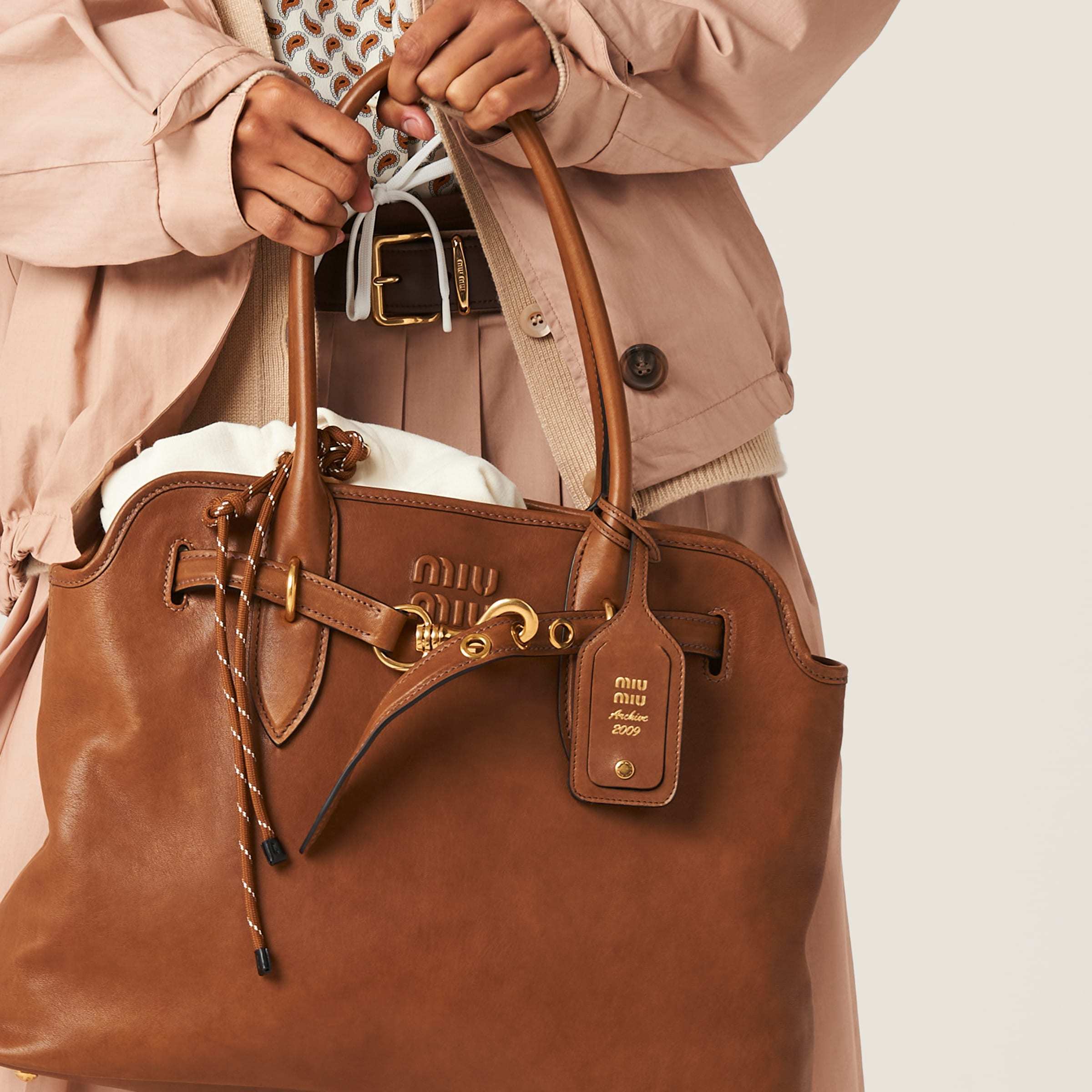 MiuMiu＊Aventure nappa leather トップハンドルバッグ＊送料込 MiuMiu＊Aventure nappa leather トップハンドルバッグ＊送料込