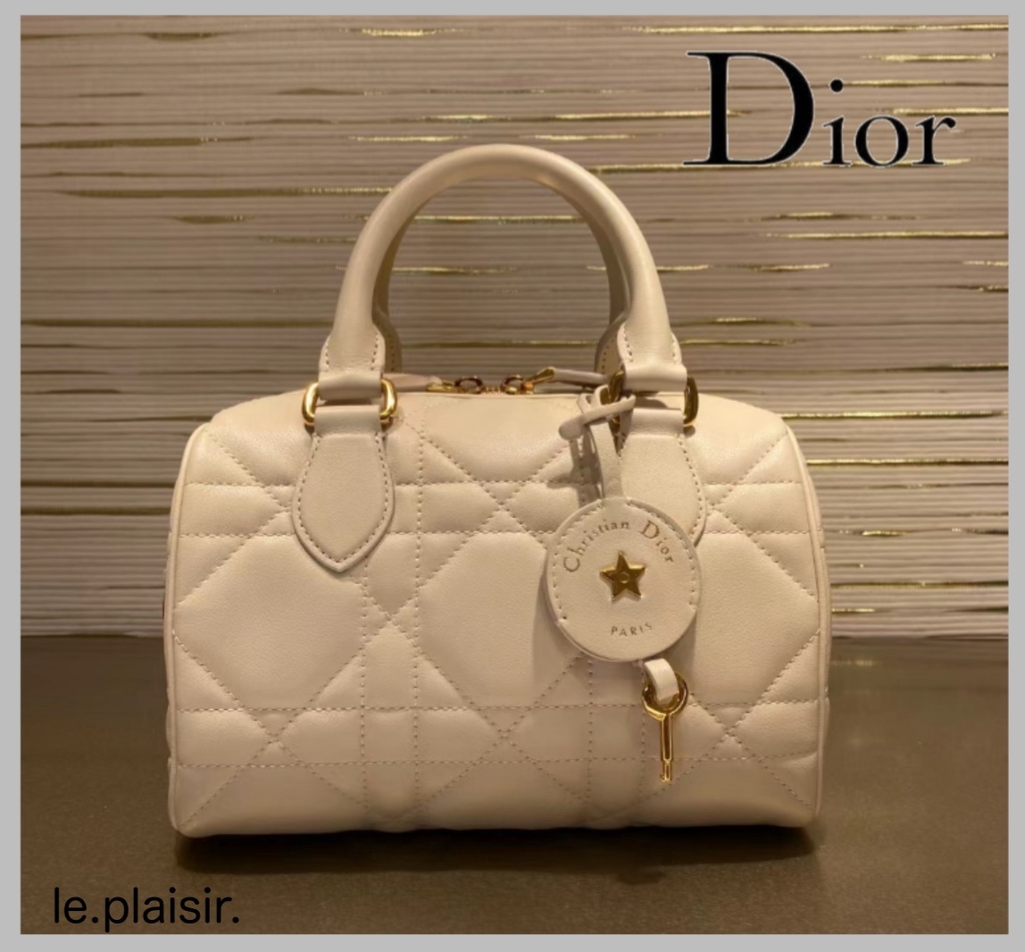 【フォルムが可愛い♡】Dior Groove 20 バッグ スモール フェミニンな存在♡【DIOR】Groove 20ミニバッグ (Dior/ボストン