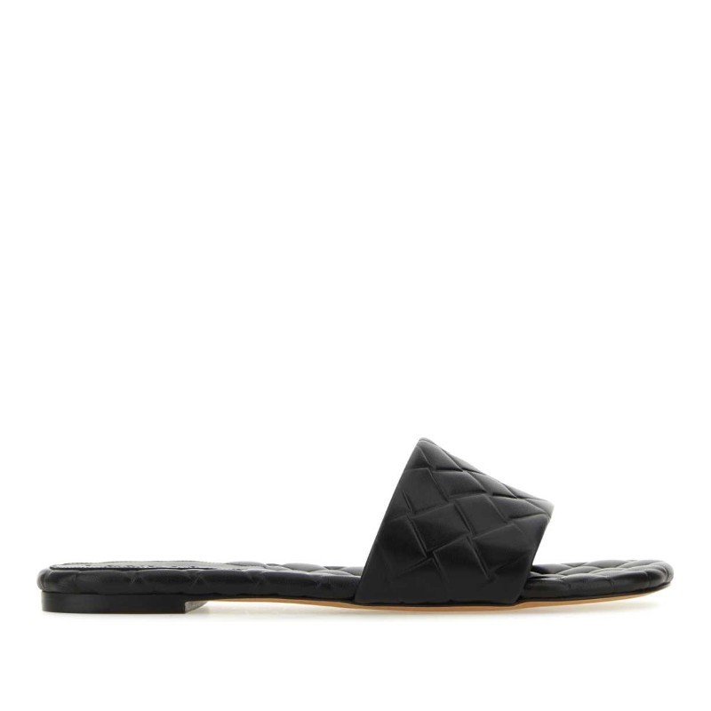 サンダル・ミュール BOTTEGA VENETA Black leather Amy slippers