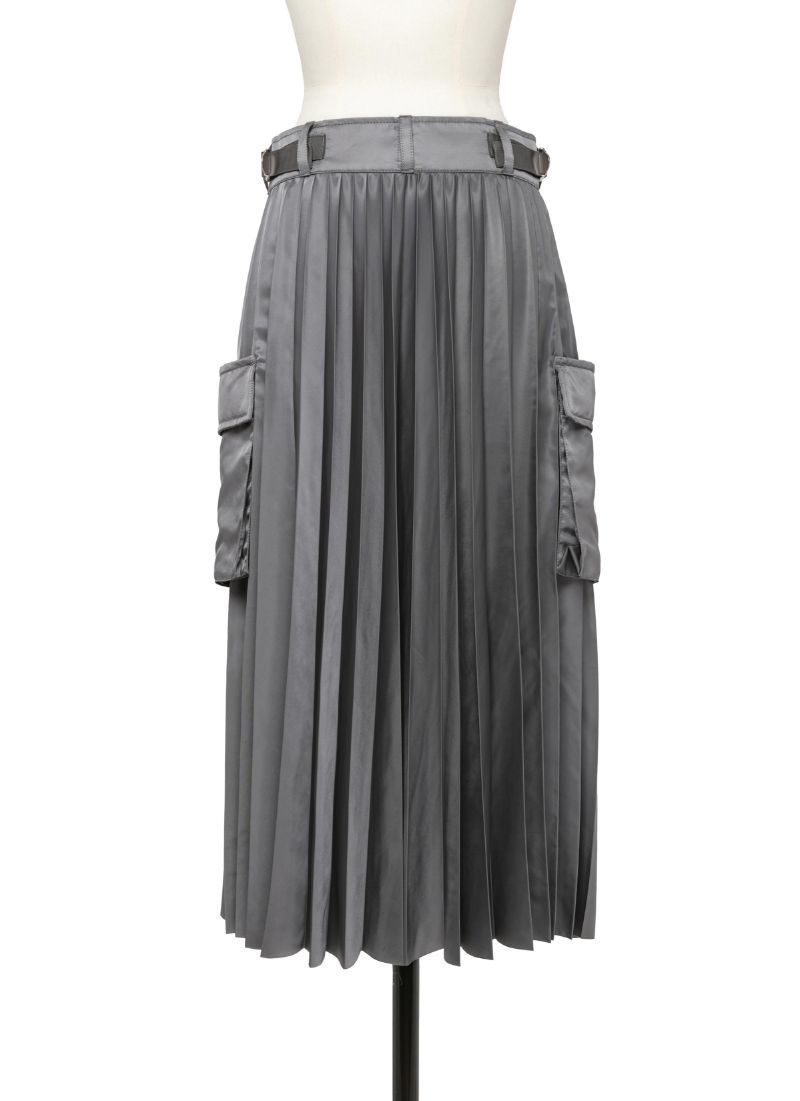 《個性的なデザイン》【sacai】 ナイロンツイルスカート