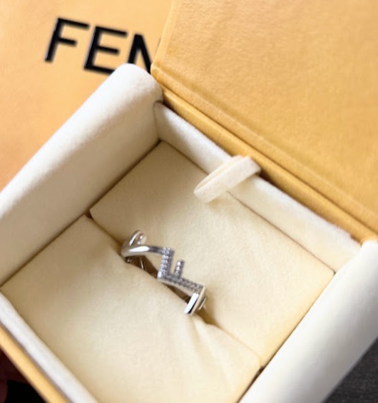 国内からすぐ届く【FENDI】ファイブ リング FENDI フェンディ/フェンディ ファイブリング (FENDI/指輪