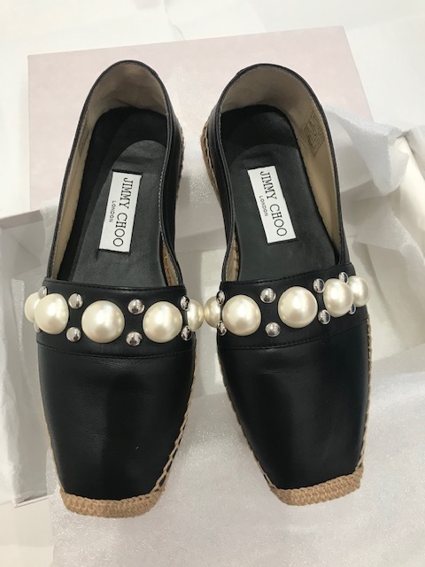 Jimmy★Choo(セールで日本完売)大人気パール付きDRU/JC/Black