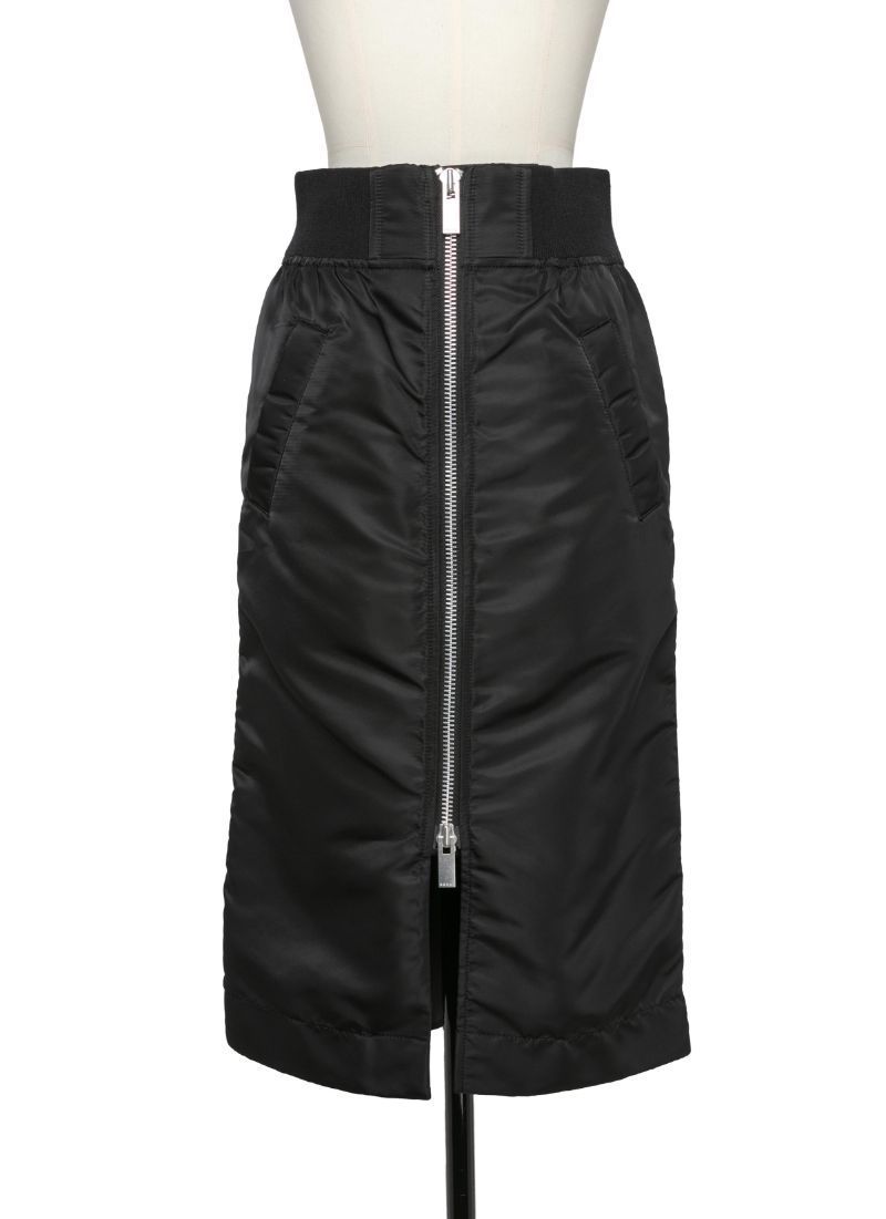 《上品な雰囲気を演出》【sacai】 ナイロンツイルスカート