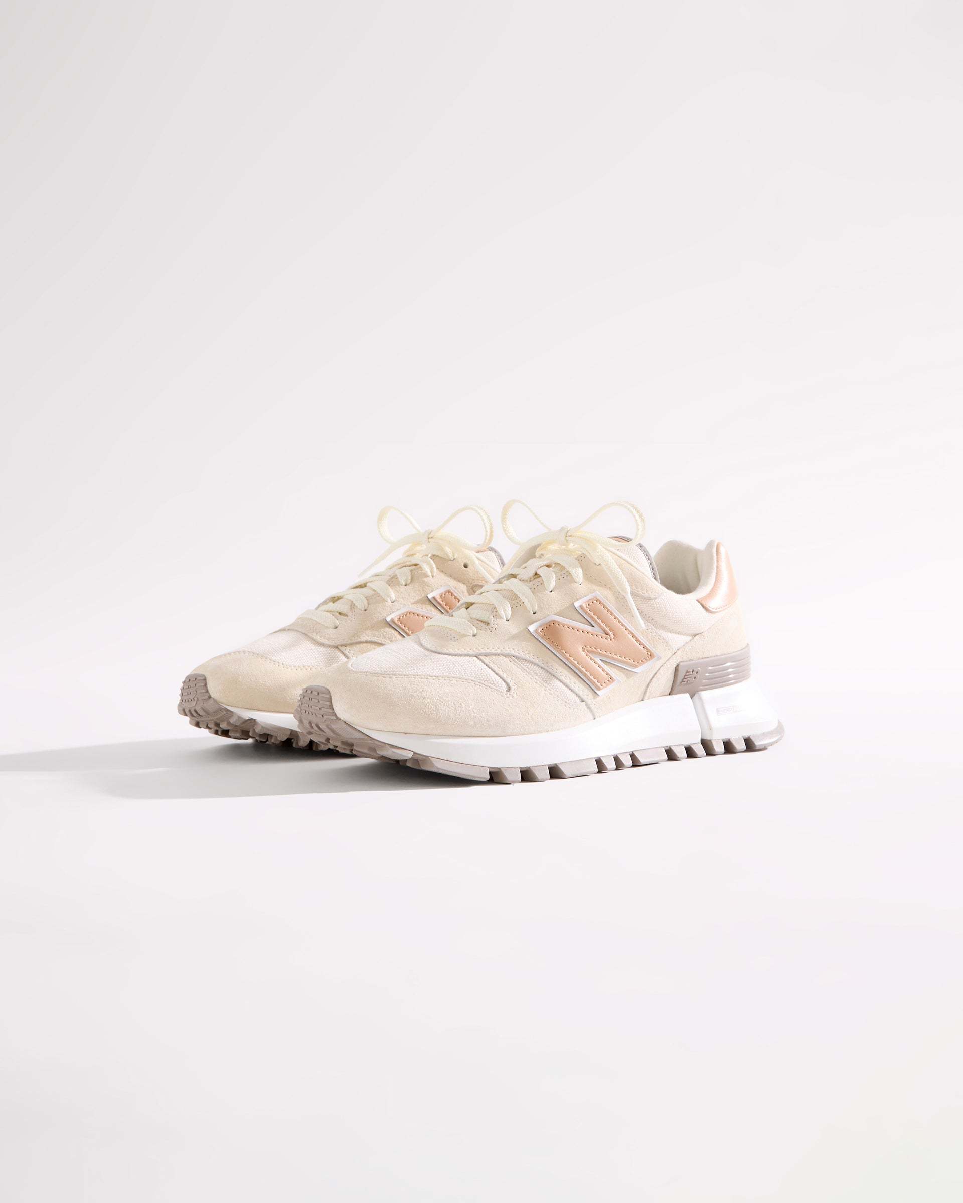 ★New Balance x Kith★コラボ★MS1300KV★追跡可 ☆New Balance x Kith☆コラボ☆MS1300KV☆追跡可 スニーカー