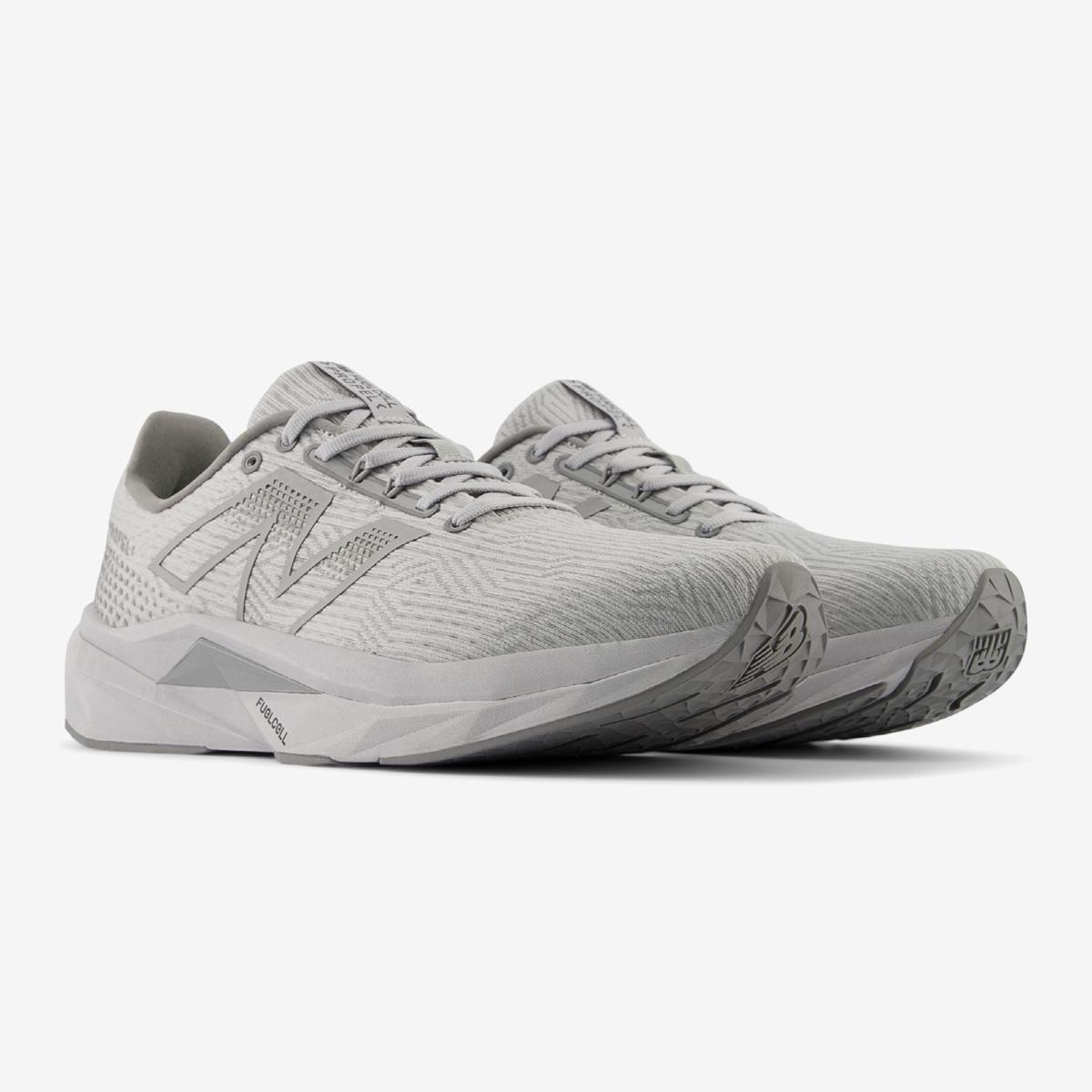 ☆New Balance☆ニューバランス FUELCELL PROPEL V5☆追跡可