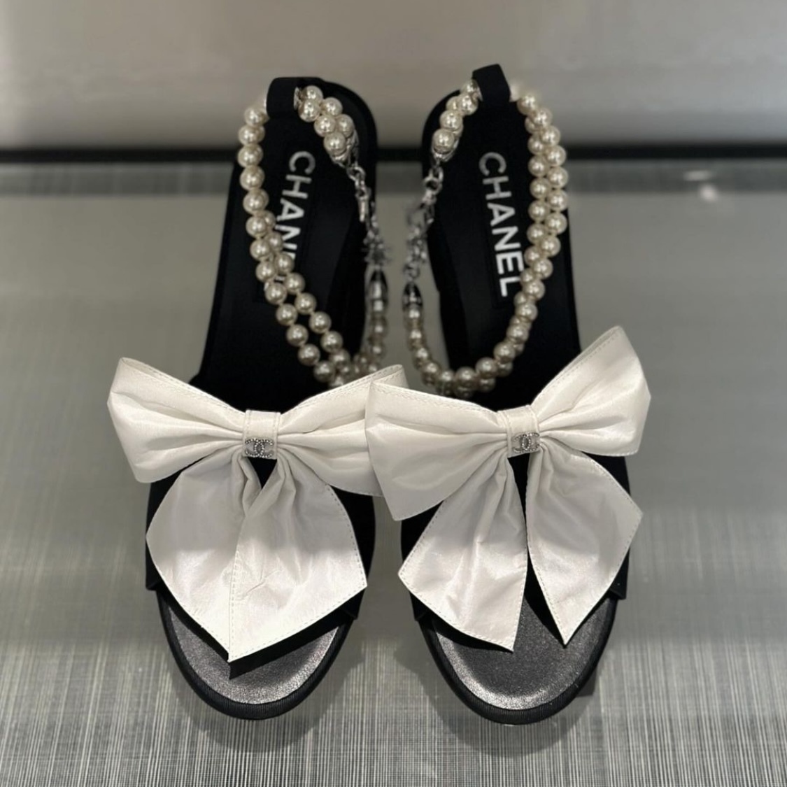 キュート【CHANEL】リボンとパールが可愛い シャネルサンダル