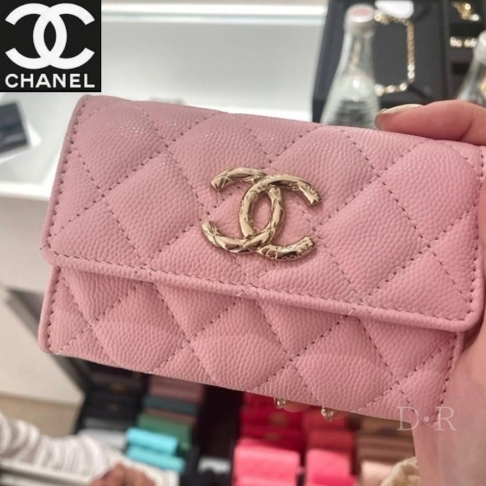 エレガントなデザイン♡【CHANEL】フラップカードケース