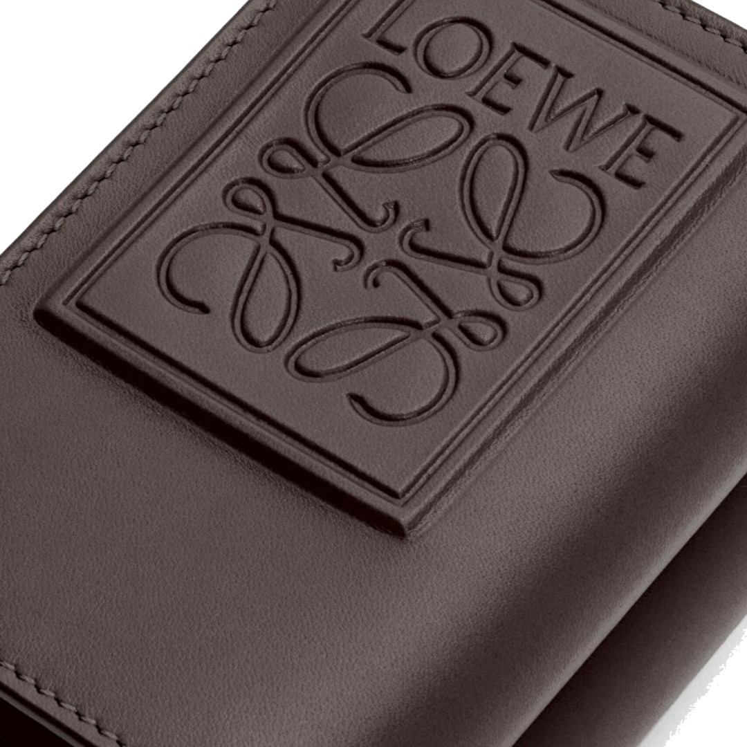 LOEWE】ロエベ トライフォールド ウォレット（サテンカーフ