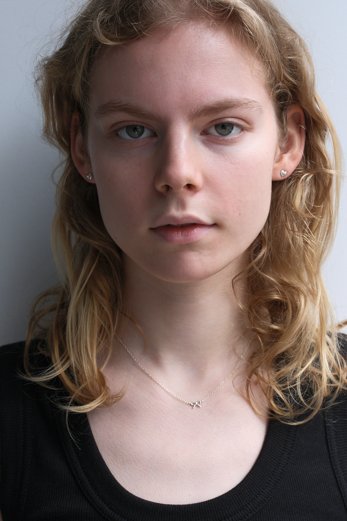 《MONDAY EDITION》 PETITE PENDANT NECKLACE
