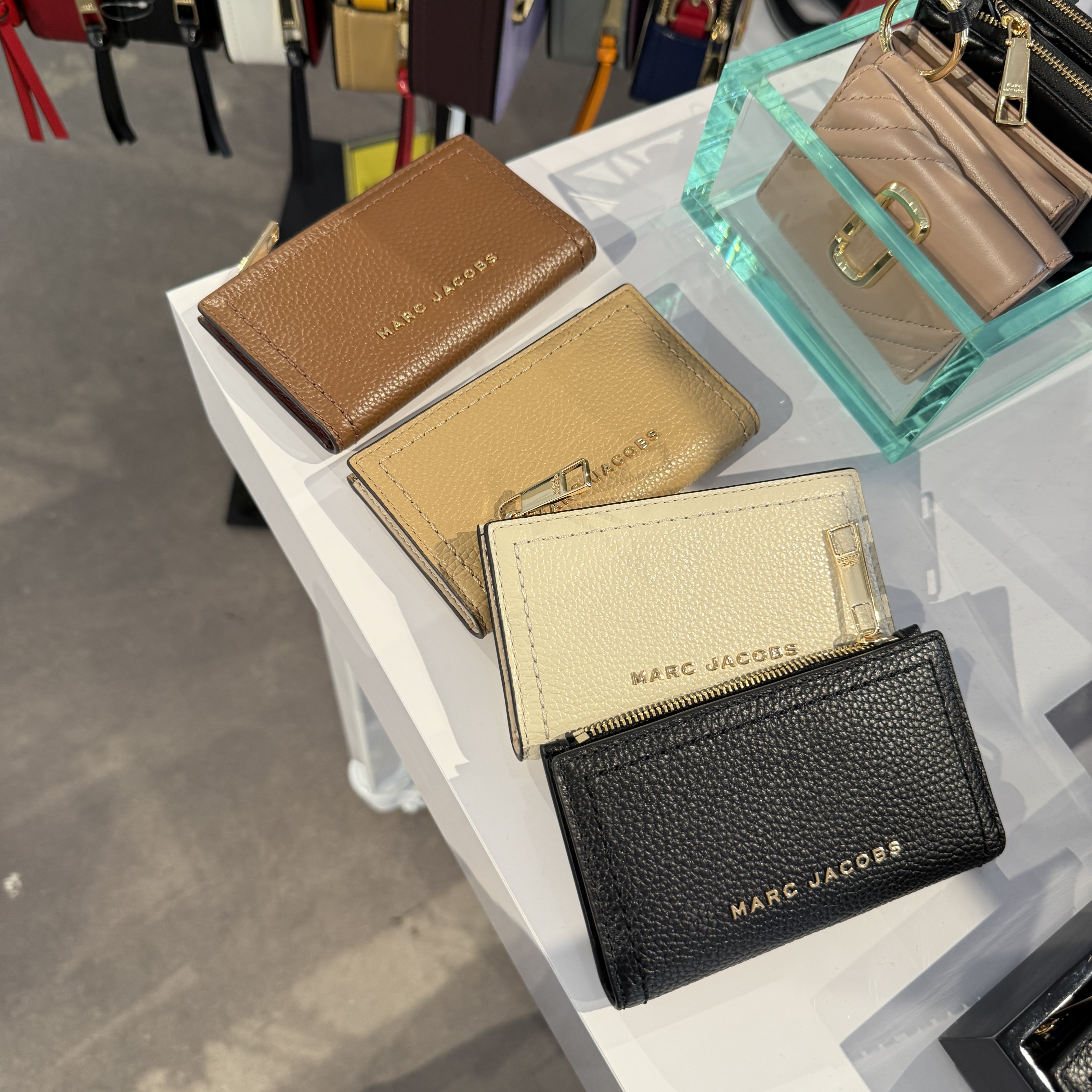 新作★Marc Jacobs 4P4SMP025S01 Slim Bifold wallet 折財布