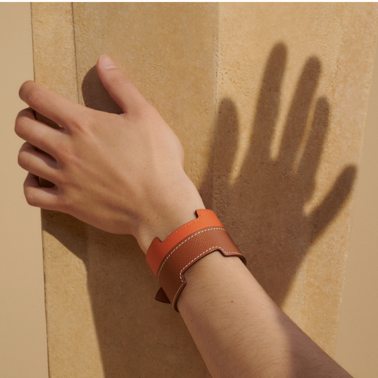 おしゃれのポイントに 【HERMES】レザーブレスレット 《デュオ》