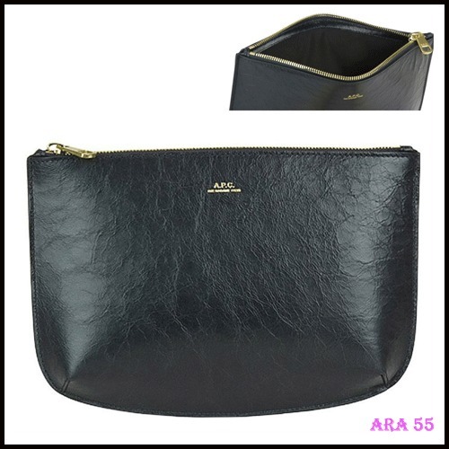 A.P.C. 正規品//送料関税込み Sarah zipper pouch bag