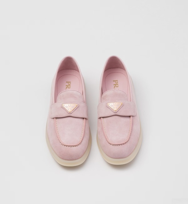 《送料無料》 PRADA Suede leather loafers