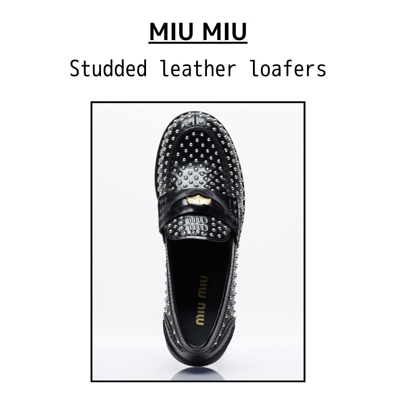 【MIU MIU】スタッズ付きレザーローファー 関送込み