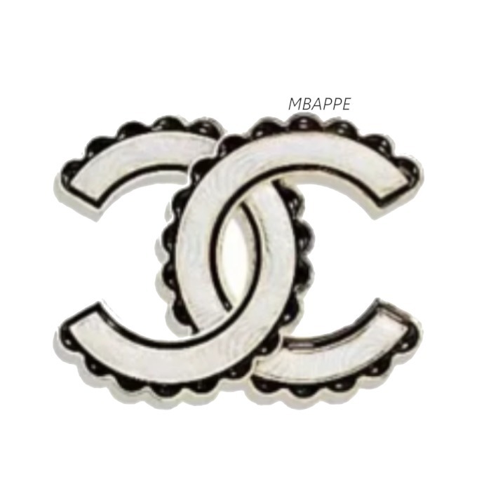 《24B》キュートなデザイン♪【CHANEL】シャネル ブローチ
