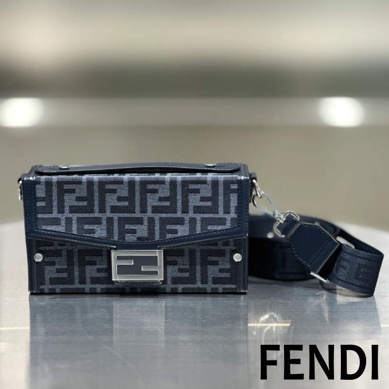 FENDI フェンディ バゲット ソフトトランク ブルーFFジャカード