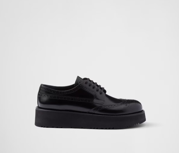 《送料無料》 PRADA Brushed leather derby shoes