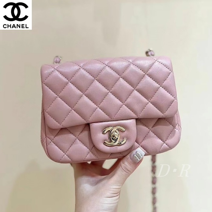 愛らしいピンクデザイン♡【CHANEL】ミニフラップバッグ