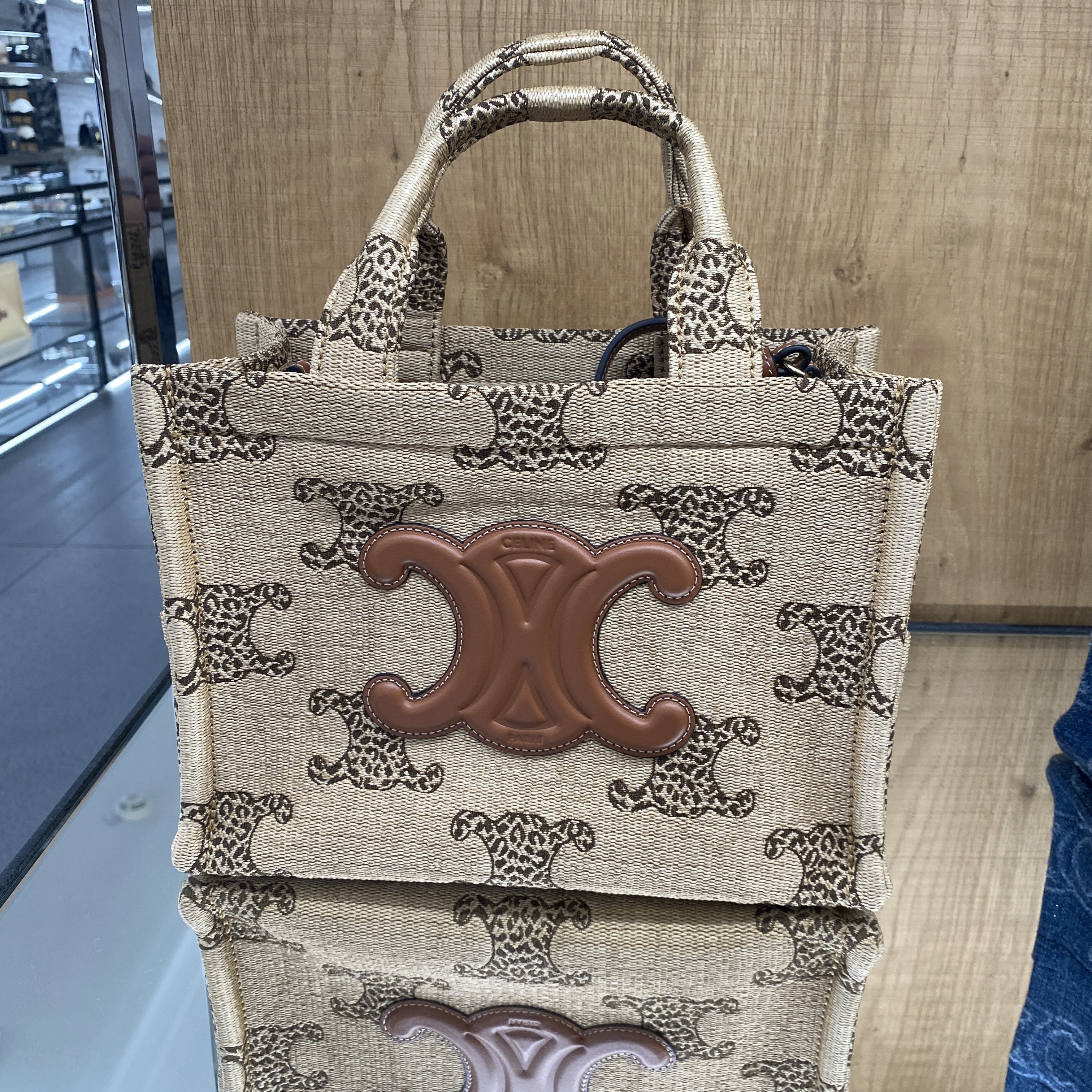CELINE☆スモールカバタイス トリオンフレオパード