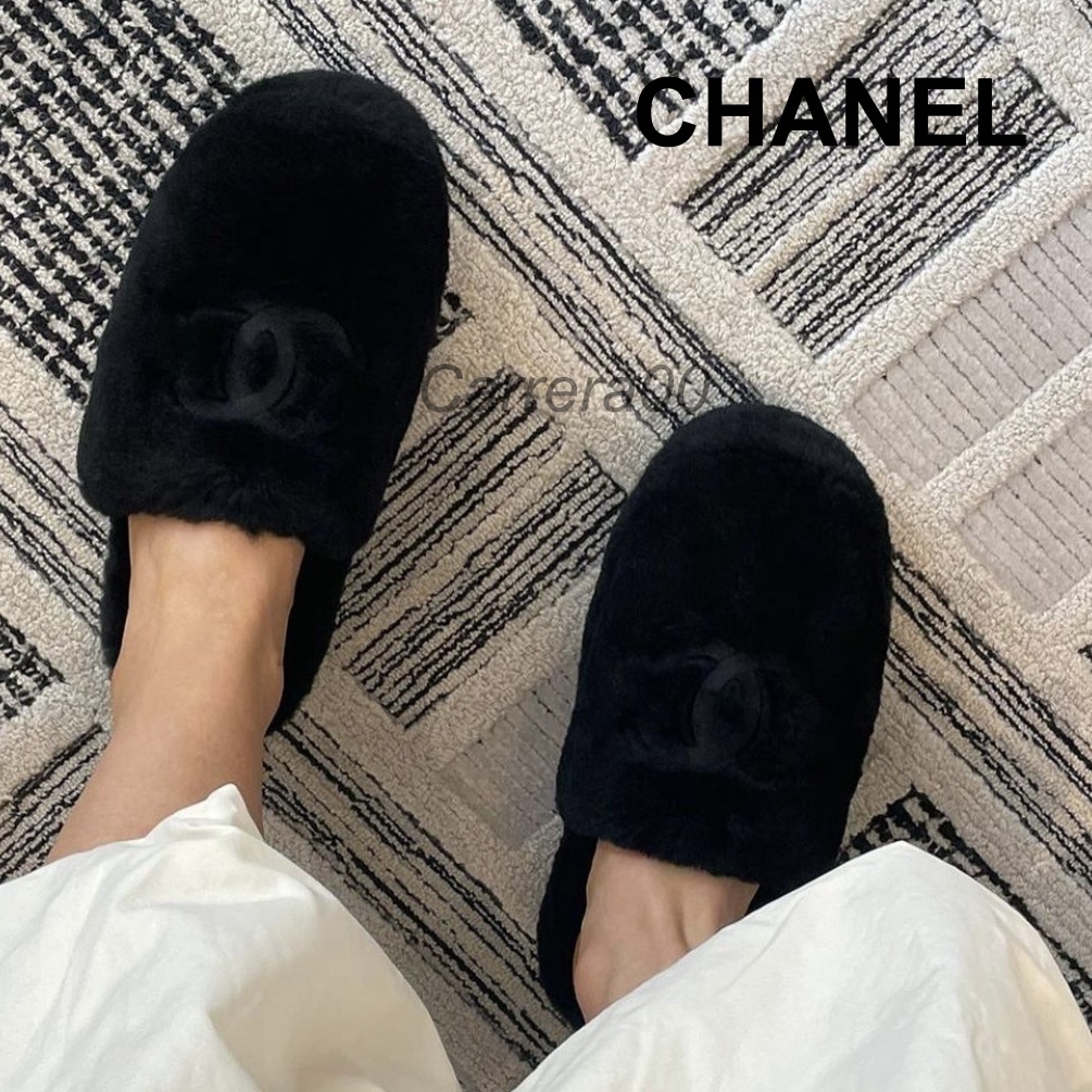 もこもこが可愛い【CHANEL】おしゃれなもこもこサンダル