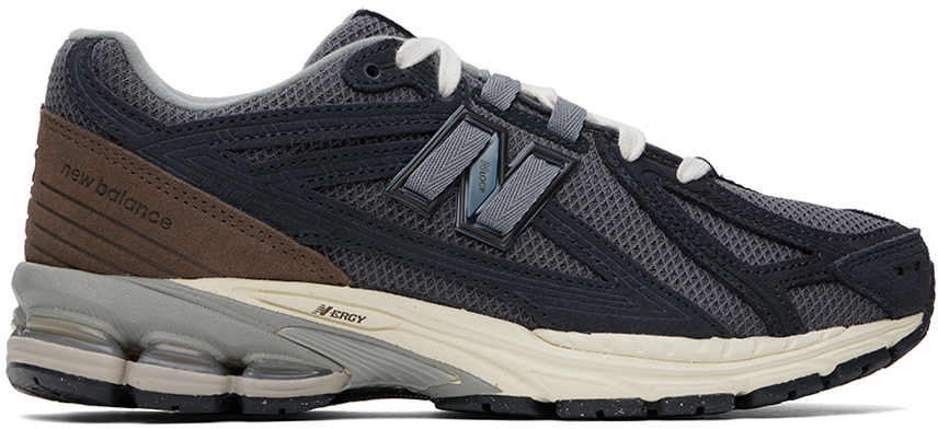 【関税込み】New Balance ブラック＆グレー 1906F スニーカー