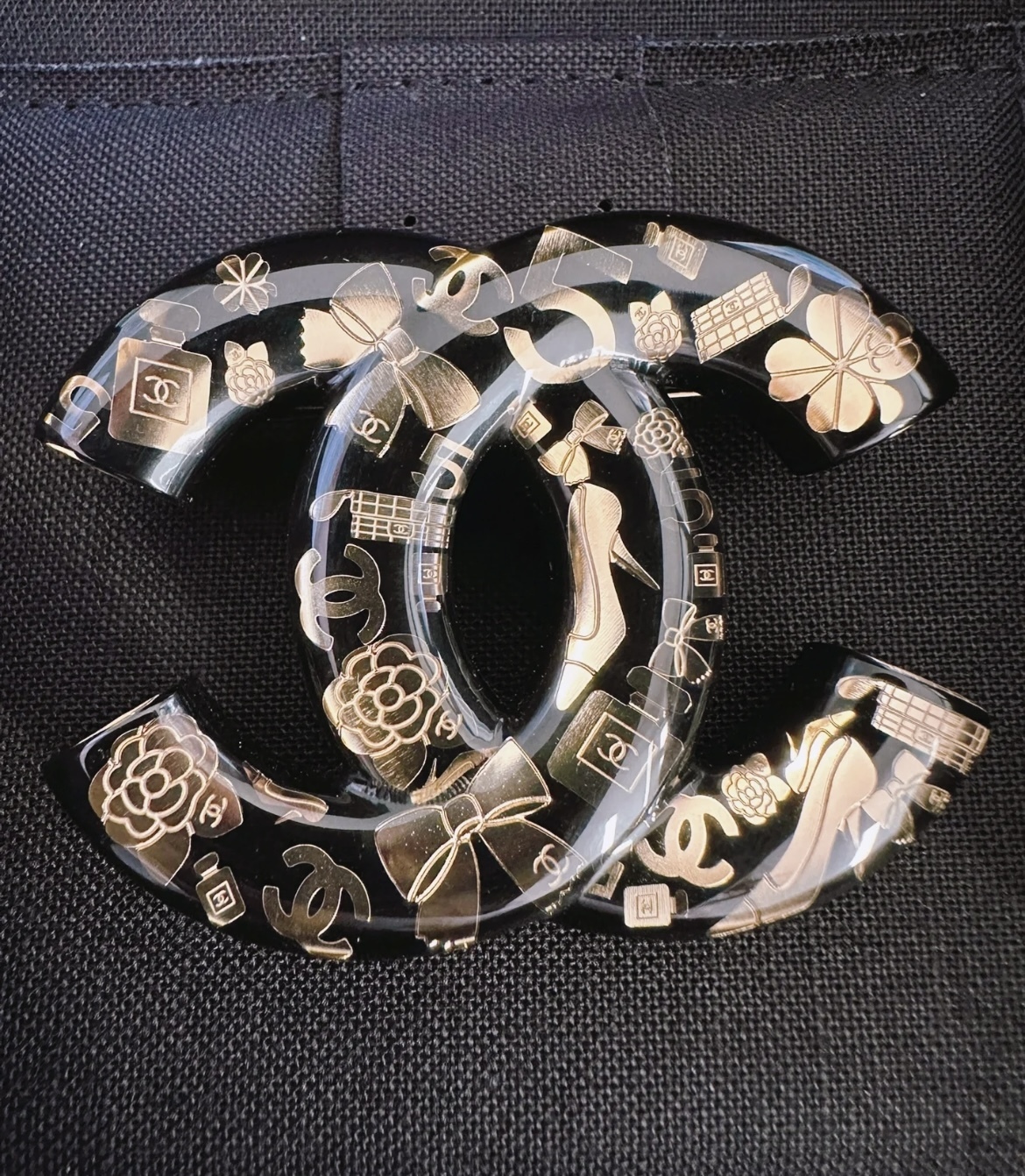 シャネルらしさが詰まってる 着物にも合いそう CHANEL ブローチ