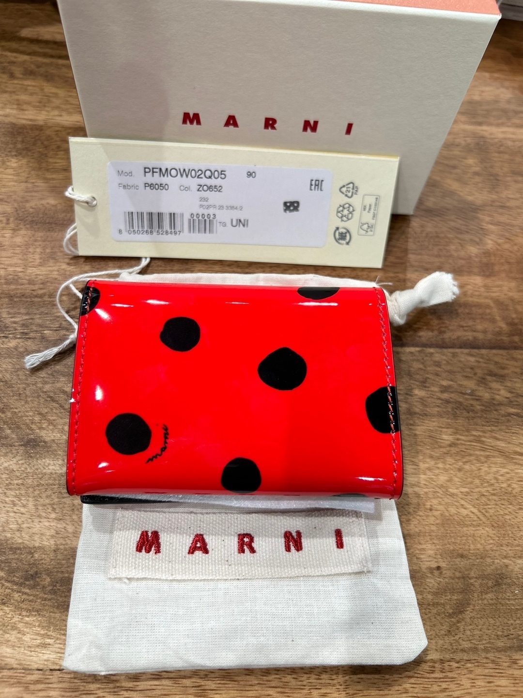MARNI|VERNICE STAMPA DOTS 二つ折り財布 PFMOW02Q05 P6050 MARNI|VERNICE STAMPA DOTS 二つ折り財布 PFMOW02Q05 P6050