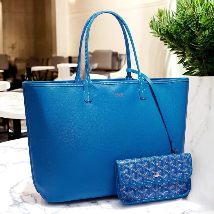 FENDI 24WINTER FFフェンディ メロン マルチカラー スモールBAG FENDI 24WINTER FFフェンディ メロン マルチカラー スモールBAG