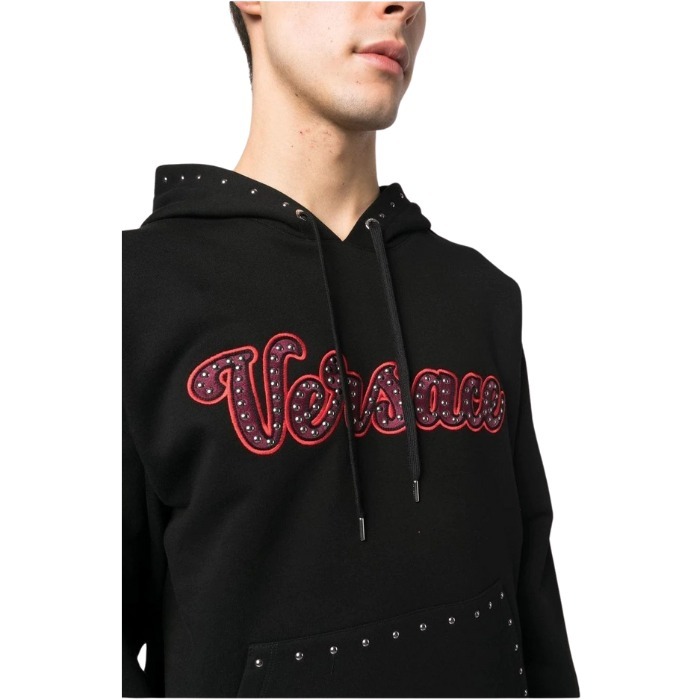 VIP買付★VERSACE ロゴ スウェットパーカー フーディ Versace スタッズ VARSITY ロゴパーカー カンガルーポケット