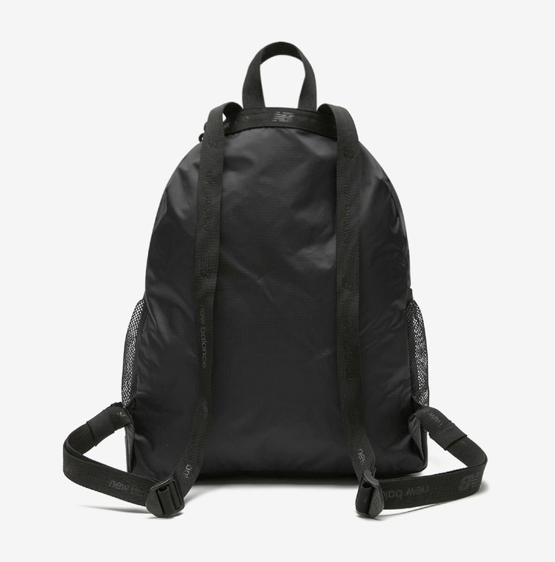☆New Balance☆String V1 Backpack 男女兼用 韓国発 ☆New Balance☆String V1 Backpack 男女兼用 韓国発