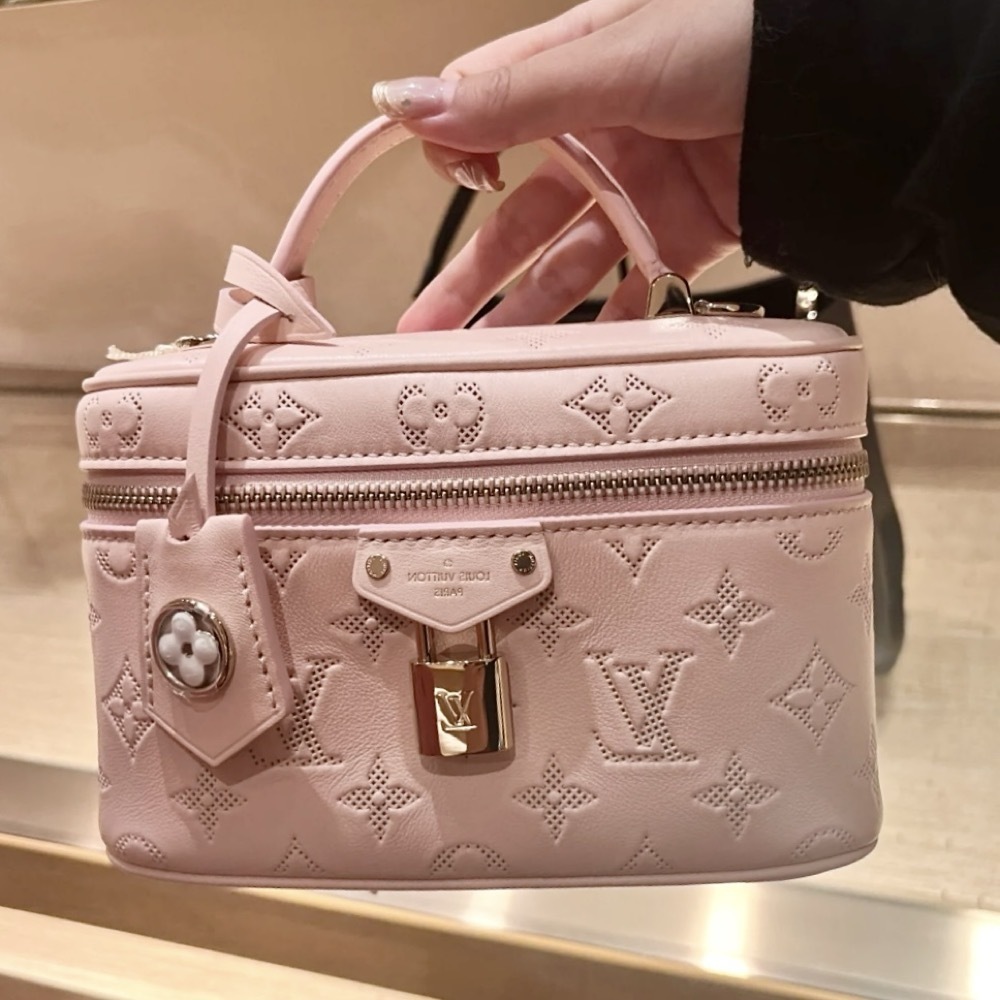 可愛い☆品格UP【LOUIS VUITTON】ヴァニティ・チェーン ポーチ