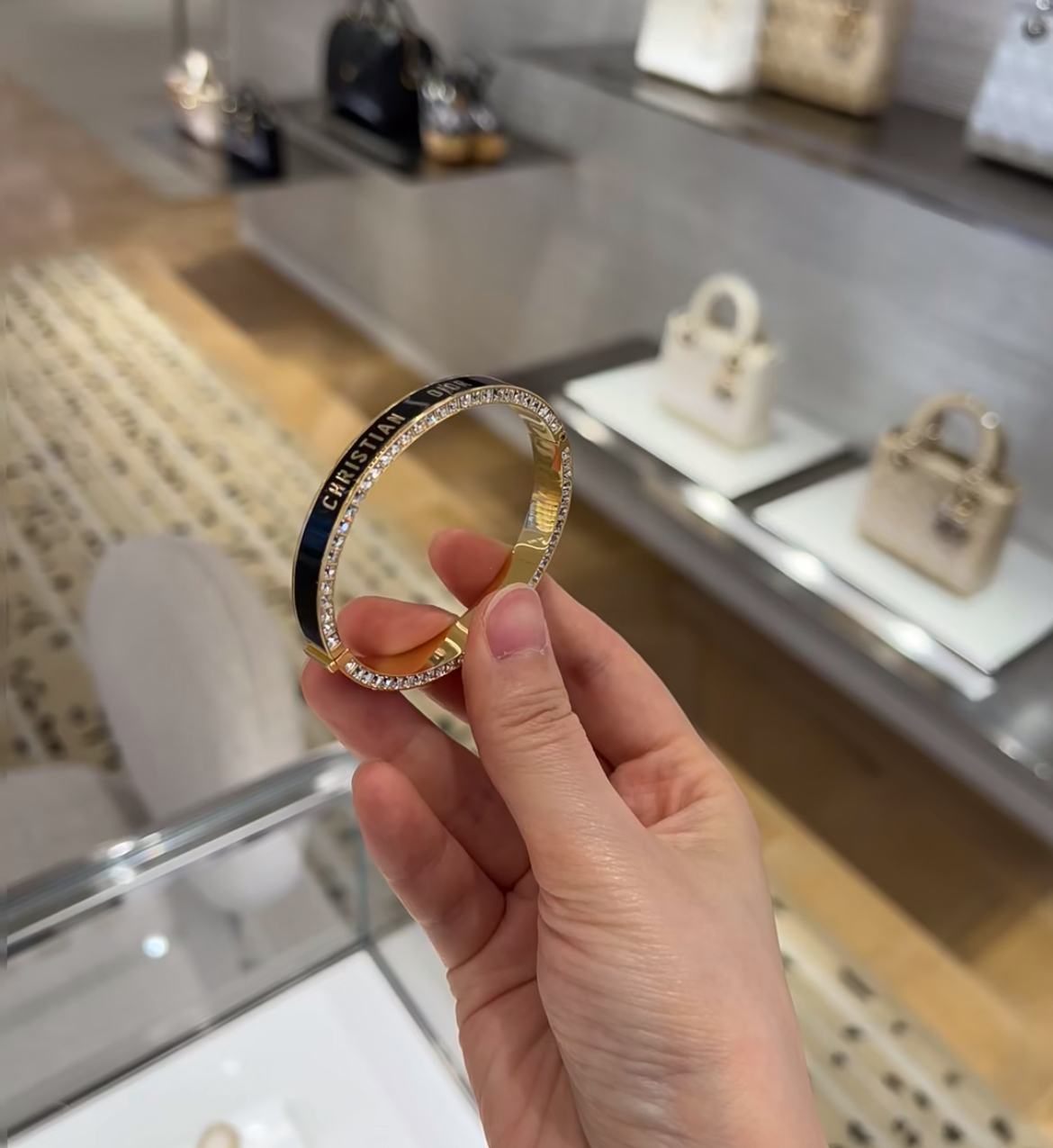 【手元をはなやかに☆】Dior Night Code バングル DIOR | Dior Night Code バングル メタル・クリスタル・ラッカー