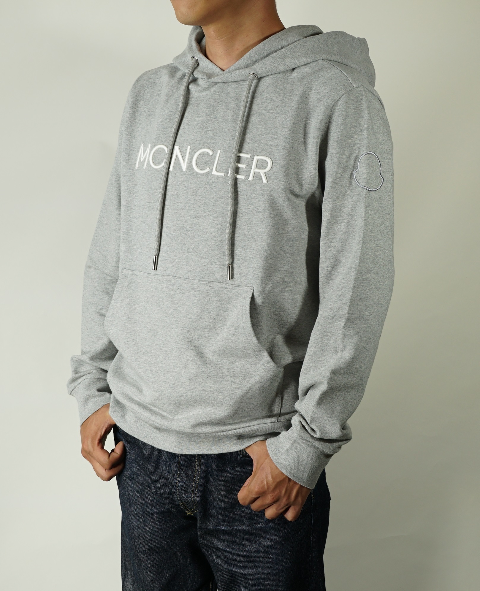 国内発送 モンクレール【MONCLER】 刺繍ロゴ フーディ/パーカー