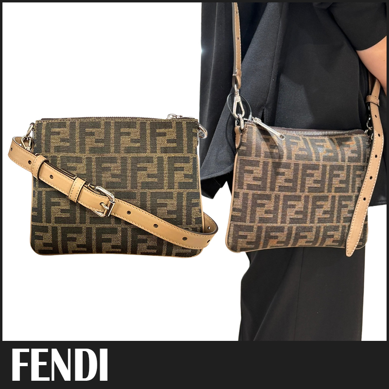 送料関税込☆FENDI FF ロゴ ブラウン アフターショルダーバッグ