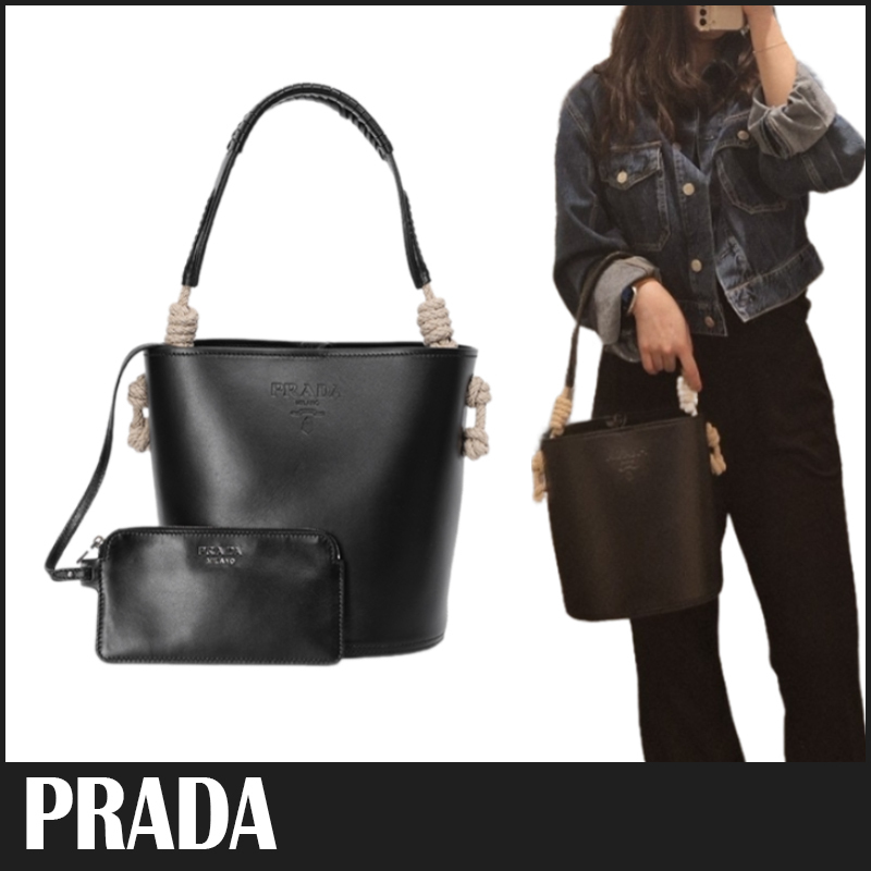 送料関税込☆PRADA プラダ ロゴ シティ レザー バケットバッグ☆