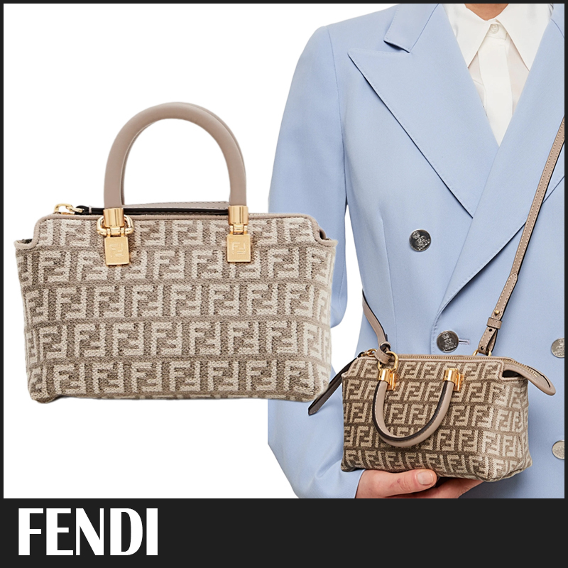 送料関税込☆FENDI モントレゾール ミニ ロゴ ショルダーバッグ