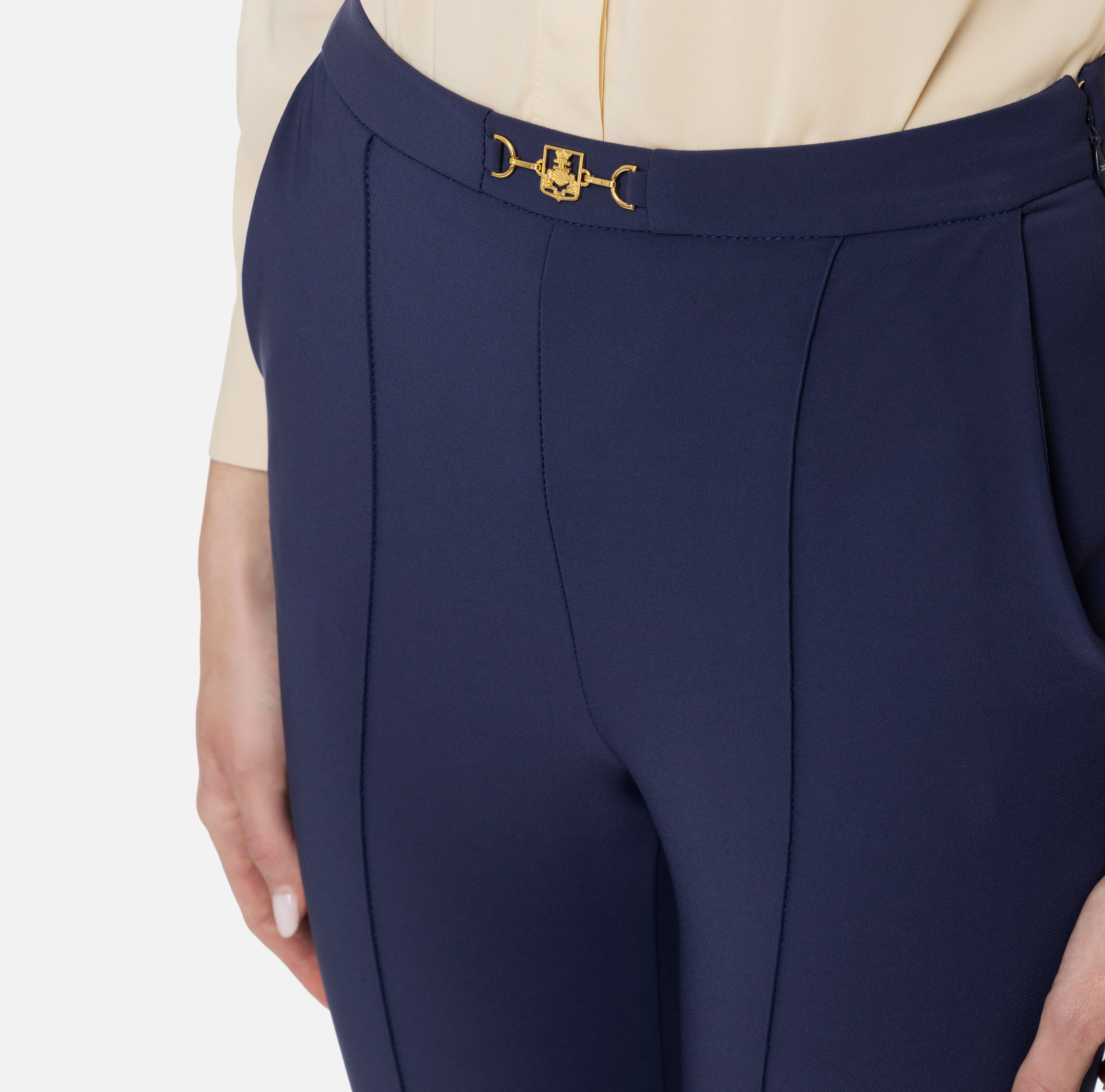 《スタイリッシュな逸品》【ELISABETTA FRANCHI】 パンツ