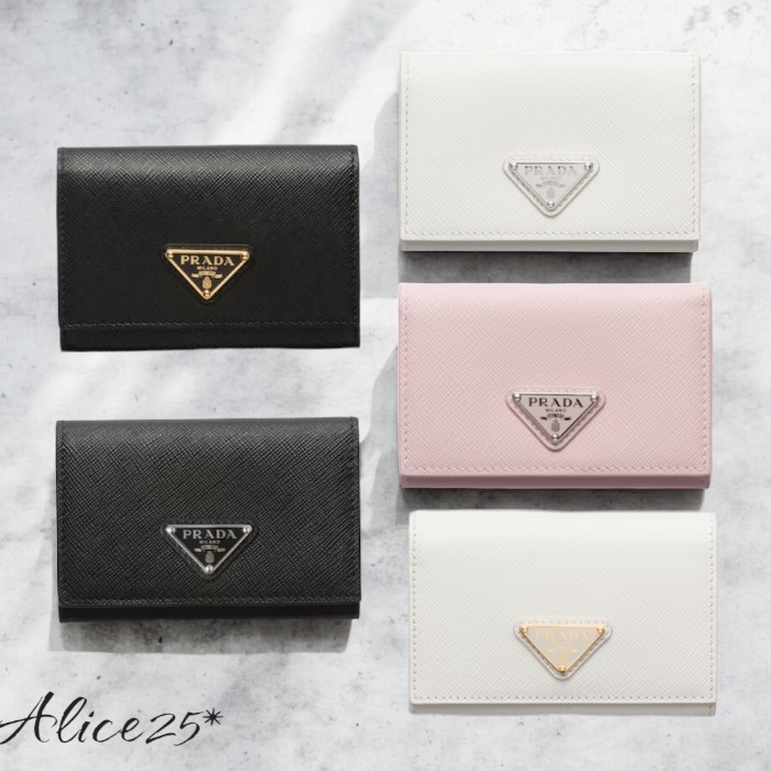 ギフトにも☆ [PRADA] サフィアーノトライアングル カードケース
