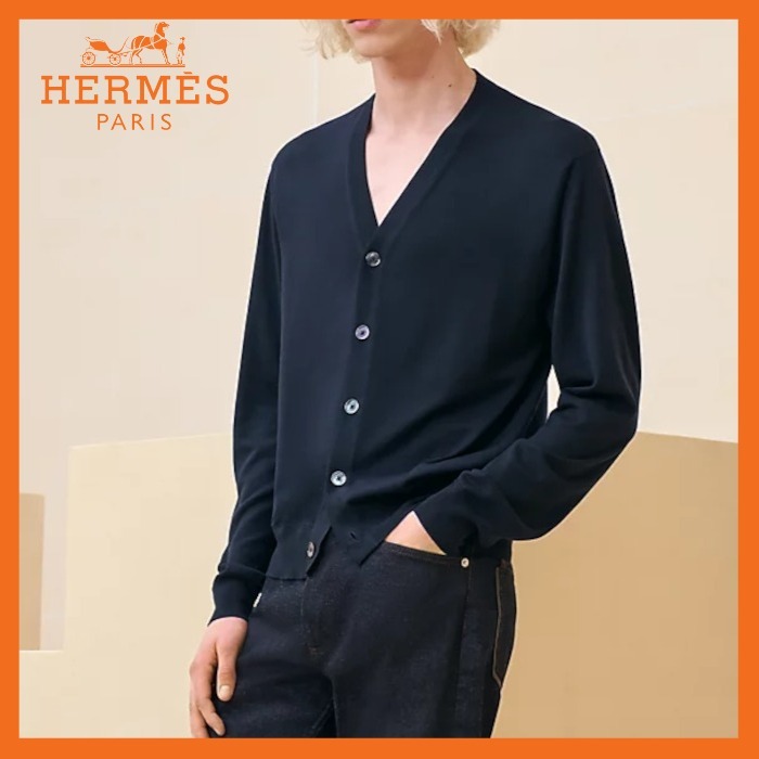 シンプル【HERMES】「Hディテール」ボタン付きカーディガン