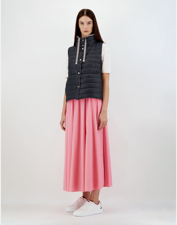 《送料無料》 HERNO REVERSIBLE SLEEVELESS IN NYLON ULTRALIGHT